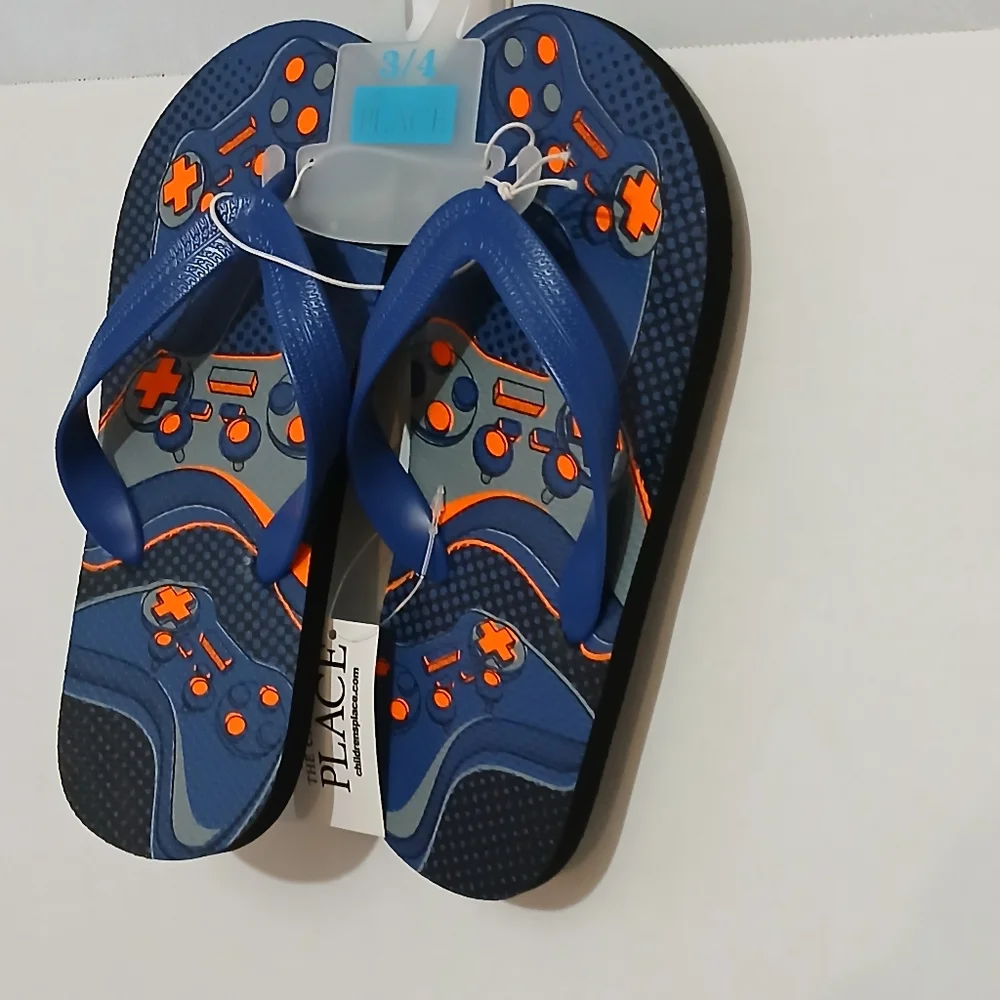 THE CHILDREN'S PLACE BOYS‎ GAMING FLIP FLOPS